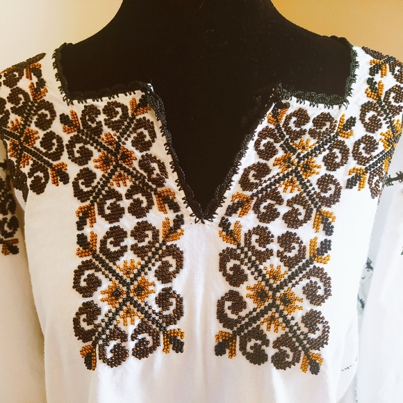 Hand-sewn, vintage and traditional Eastern European blouse (boho style) - Picture 6 of 9